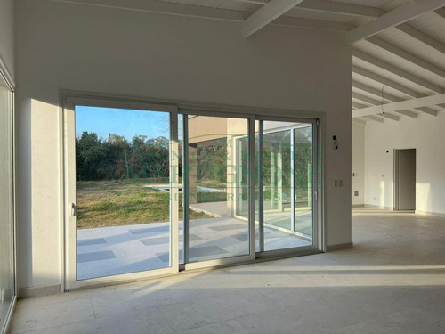 Imagen 10 de 16 de Casa En Venta En Club De Campo San Francisco Pilar