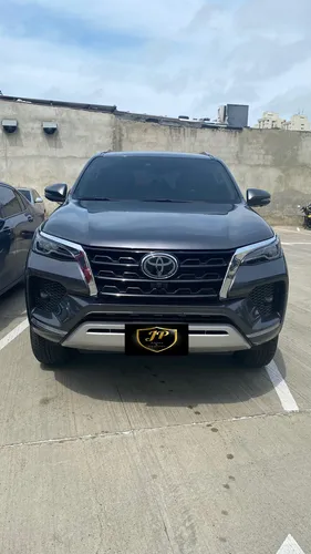 Toyota Fortuner 2.4 Diésel Srv 4X2