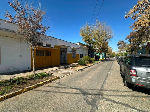 Arriendo Local Comercial En Barrio Italia