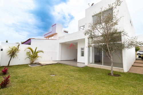 Casa En Venta En Colinas De Santa Anita, Tlajomulco De Zúñig