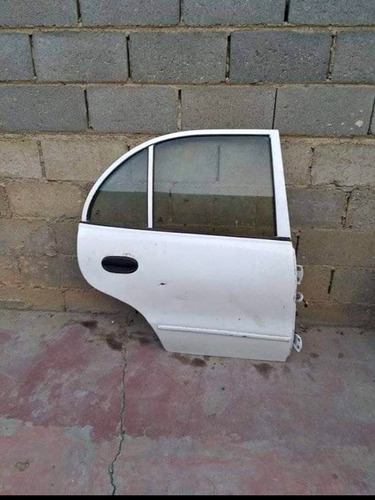 Puerta Trasera Derecha Copiloto Hyundai Accent 