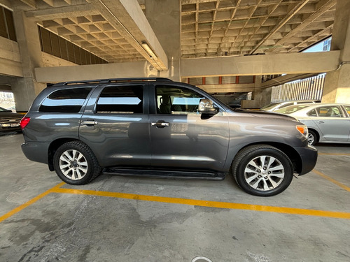 Toyota Sequoia 5.7 Limited V8 At