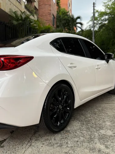 Mazda 3 2.0 Touring At