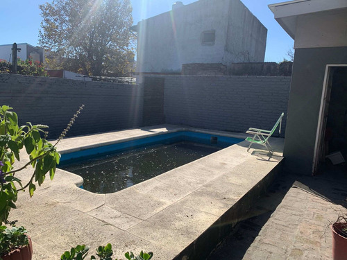 Imagen 19 de 30 de Casa 4 Amb Ituzaingo Pileta Jardin Cochera Quincho