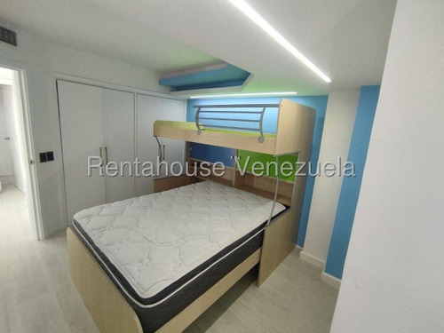 Pent House Duplex Totalmente Remodelado Con Vista Al Avila En El Rosal Mls# 26-56 Francis Zeppieri