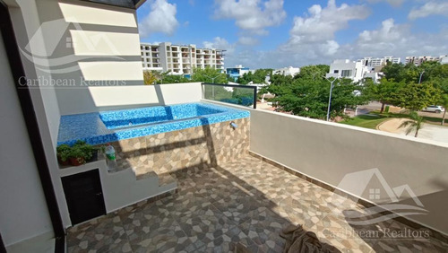 Casa En Venta En Arbolada Cancun 3 Recamaras Rooftop Con Jacuzzi   B-alrz7033