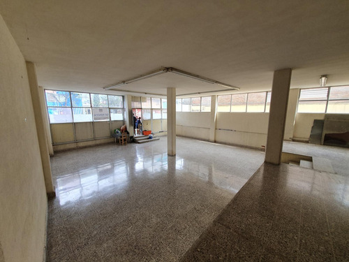 Edificio Comercial En Venta En La Colonia Gabriel Ramos Millán