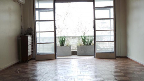 Venta Apartamento 2 Dormitorios Centro Con Garage. De Estilo.