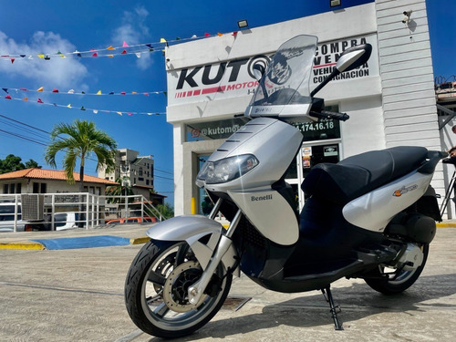 Imagen 1 de 5 de Benelli 250