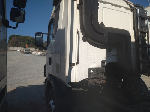 Imagem 6 de 8 de Scania G420 6x2 2010
