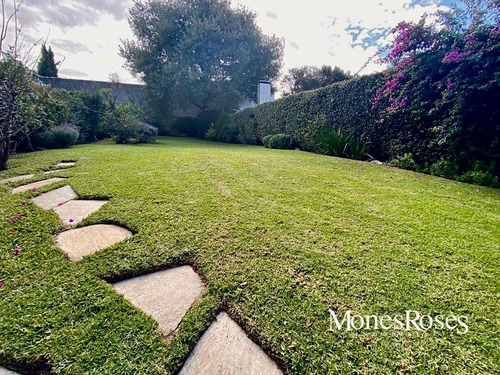 Venta Casa, Punta Gorda, 1 Planta, 3 Dormitorios, 2 Baños!
