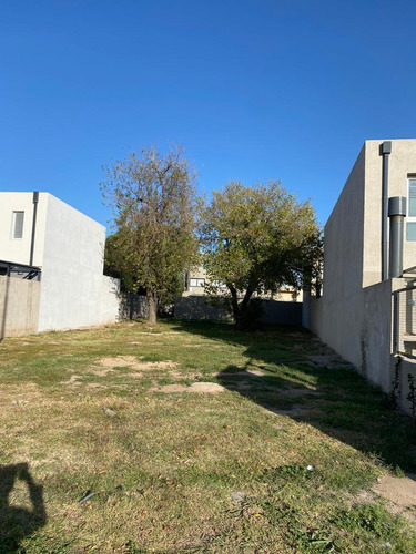 Imagen 3 de 5 de La Calandria Lotes En Venta