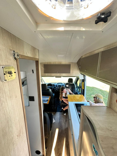 Alquiler De Campervan, Motorhome, Autocaravana Casa Rodante