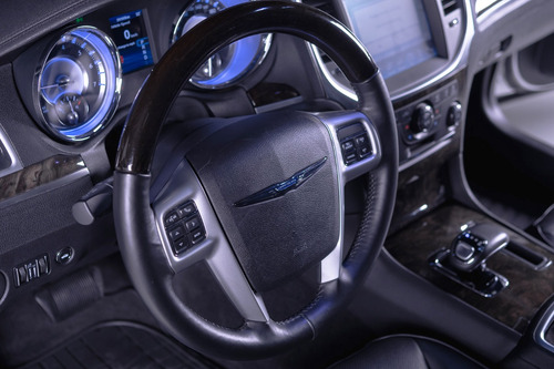 Chrysler 300C 3.6 V6 4p