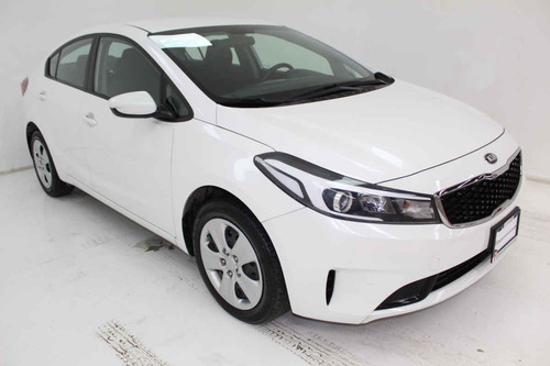 Imagen 3 de 13 de Kia Forte Sedan 2018 4 Cilindros