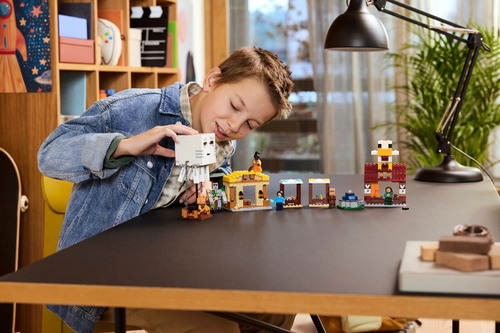 Lego Minecraftel Ataque A La Aldea Del Globo De Ghast 21273 555 A Minecraft Movie
