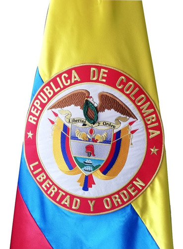 Bandera Colombiana Confeccionada  Y Escudo Bordado