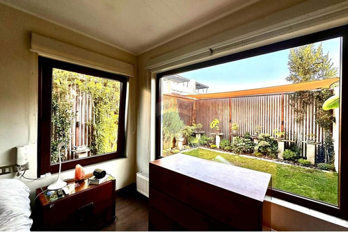 Bella Casa En Las Condes, Se Acepta Novacion