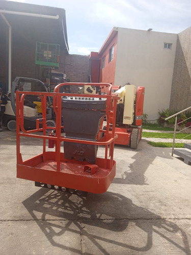 Plataforma Articulada JLG E300jp 10 Mts. Altura Año 2012