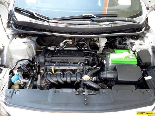 Imagen 11 de 15 de Hyundai I25 Accent Gl