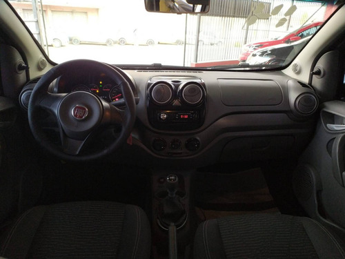 Imagem 8 de 11 de Fiat Palio 1.0 Mpi Attractive 8v Flex 4p Manual