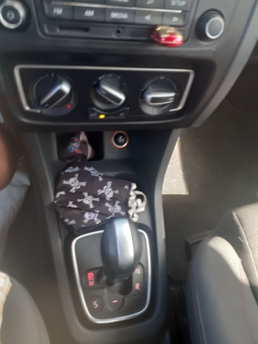 Imagem 7 de 9 de Volkswagen Crossfox 2015 1.6 16v Msi Total Flex I-motion 5p