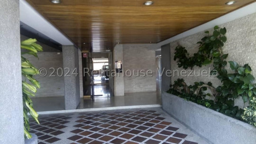 Apartamento En Alquiler En Colinas De Santa Monica (24-19566) / Hairol Gutierrez