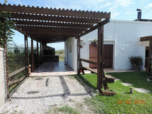 Imagen 1 de 14 de Alquilerg De Casas Termas De Guaviyú.