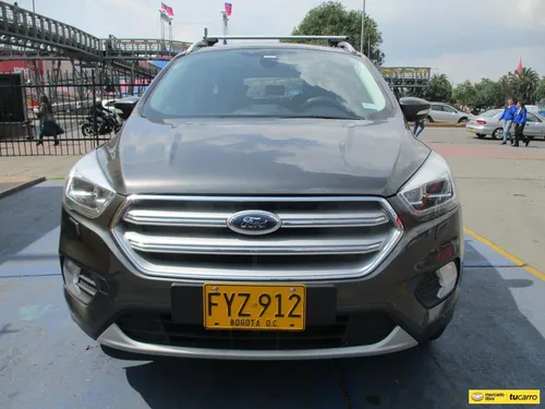 Ford Escape TITANIUM 4X4 2000CC AT AA