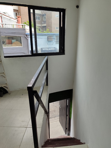 Alquiler/ Local/ El Pedregal/ 30m2/ 1b