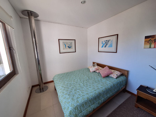 Moderna Casa En Lomas De Montemar, Concón