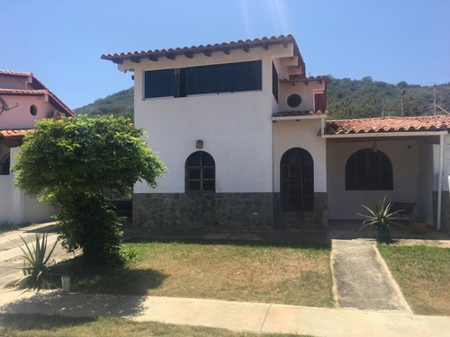 Imagen 3 de 11 de Linda Casa En Pampatar - Villas Pan De Azucar