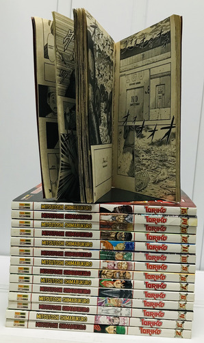 Coleção De Mangás - Toriko - Vols: 1 - 2 - 3 - 4 - 5 - 6 - 7 - 8 - 9 - 10 - 11 - 12 - 13 - 14 - 15 (Usado)