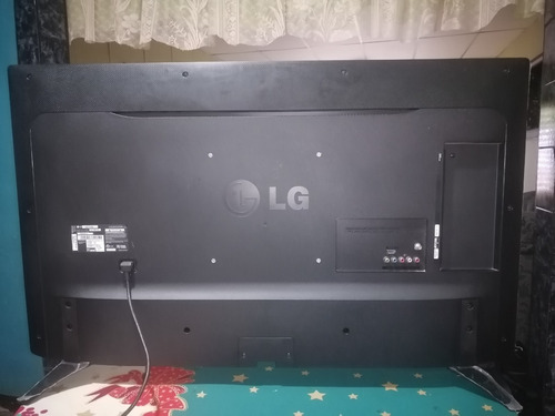 Imagen 4 de 8 de Smarttv LG Led43'' Lf5400 Para Repuestos/pantalla Rota