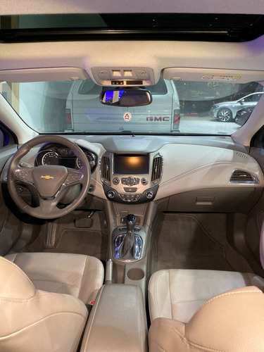 Imagem 8 de 11 de Chevrolet Cruze