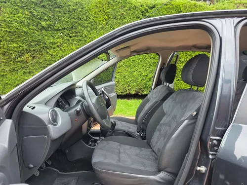 Renault Logan 1.6 Expression