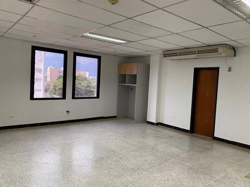 Imagen 7 de 10 de ¡alquiler! Oficina En Centro Empresarial Cristal (88 M2)