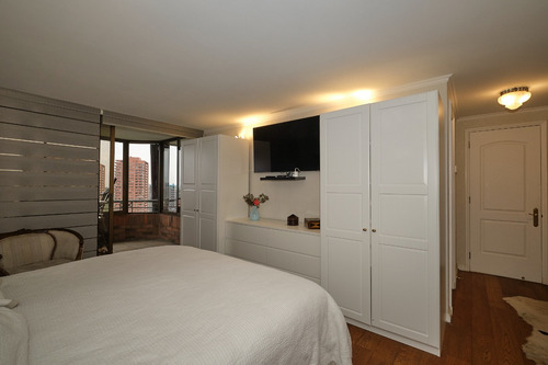 Excelente Departamento En Las Condes (corredora Piso Cuatro)