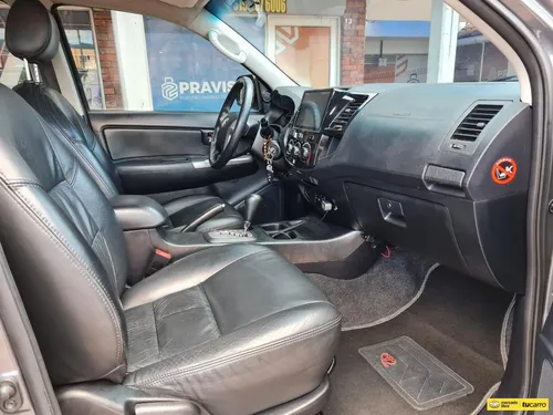 Toyota Fortuner 2.7cc At Aa 4x2 7 Pasajeros