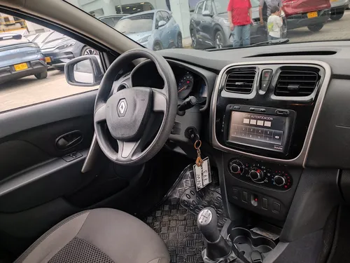 Renault Sandero EXPRESSION 1.6 8V MT MT 1600 8V AA