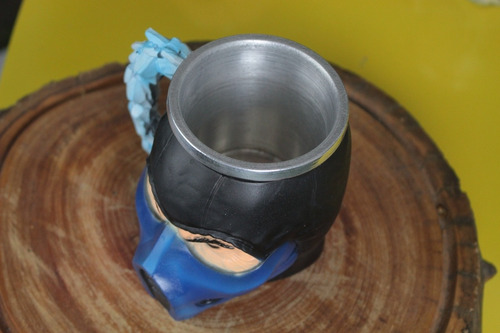 Caneca Resina E Alumínio 3d Sub Zero Mortal Kombat