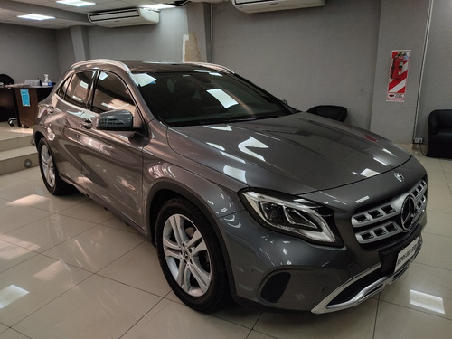 Imagen 3 de 15 de Mercedes Benz Gla 200 Urban 2017