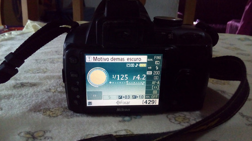 Camera Nikon D3000