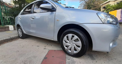 Toyota Etios 1.5 Sedan Xs 2017