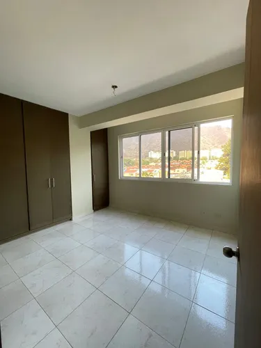 Res Titanium Suite, Mañongo