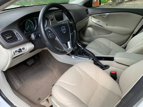 Volvo V40 2.0 T5 CROSS COUNTRY AWD TURBO