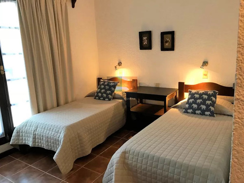 Hotel A La Venta En La Pedrera, En Espectacular Ubicación