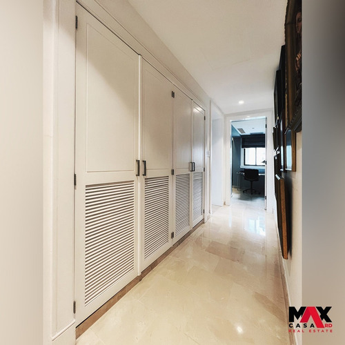 Imagen 11 de 30 de Lujoso Apartamento En Venta En El Centro De Piantini 400m2