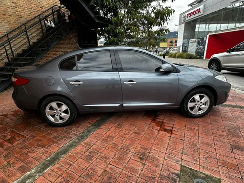 Renault Fluence 2.0 Privilege