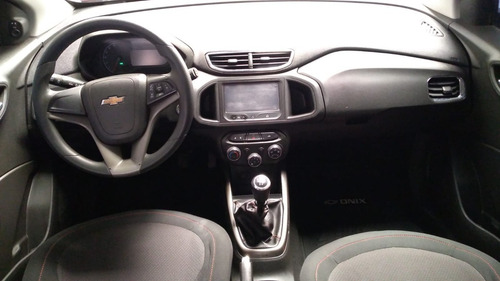 Imagen 7 de 10 de Chevrolet Onix 1.4n N Ltz 2016